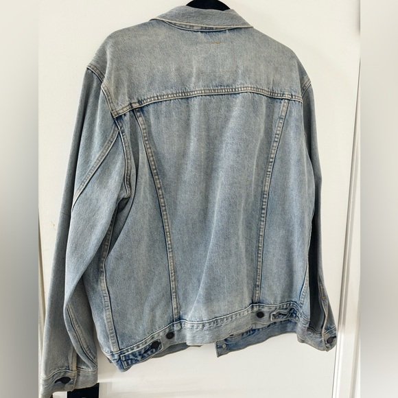 Levi’s Jean Jacket - Picture 2 of 9